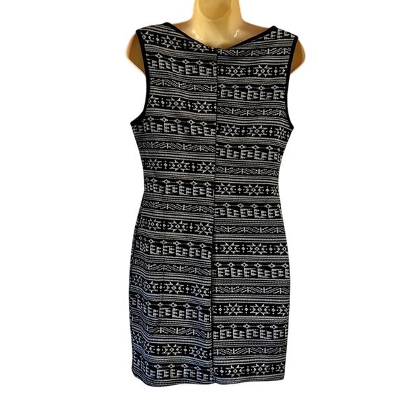 One Clothing M Black & Gray Print Sleeveless Knit Mini Dress NWT - Picture 3 of 9